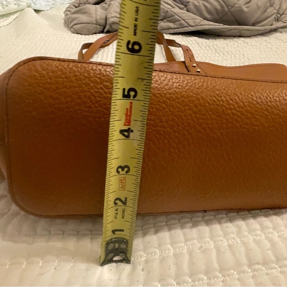 Liz Claiborne Marina Tote Bag Maple Large Purse . Pre-owned. See pictures. - Picture 12 of 13